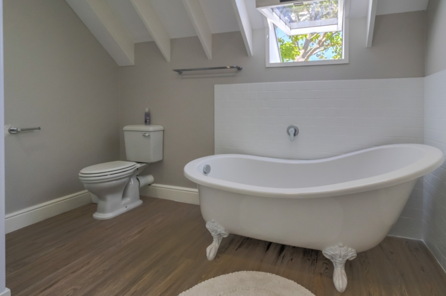 To Let 1 Bedroom Property for Rent in Paardevlei Western Cape